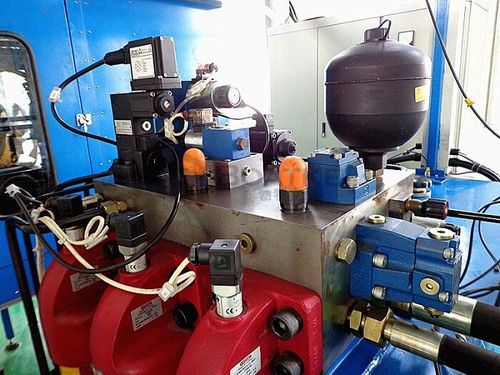 工程機(jī)械液壓系統(tǒng) 報(bào)價(jià)解析、知名廠家與液壓元件制造全攻略